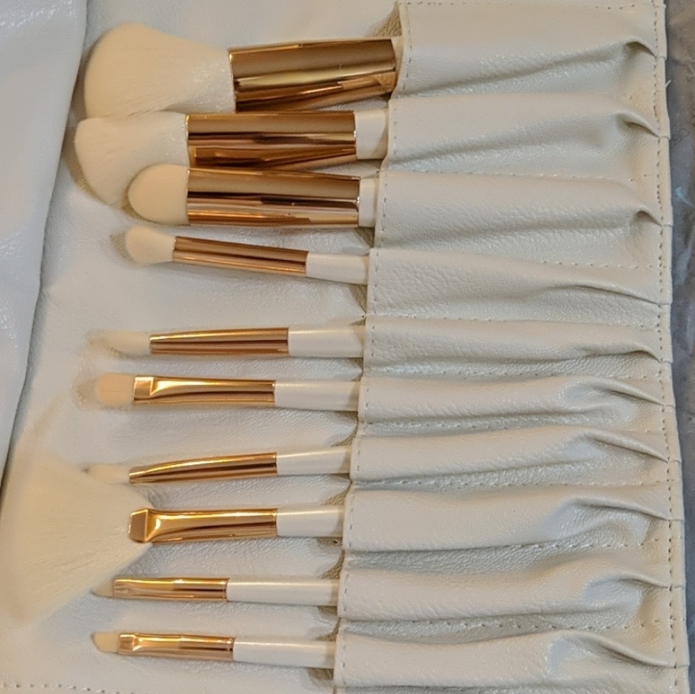 la Beaute Makeup Brushes